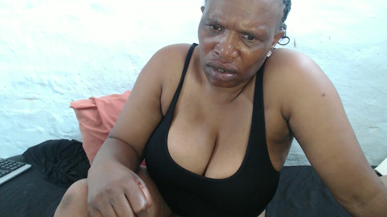 HARD69NIPPLES's Streamate show and profile