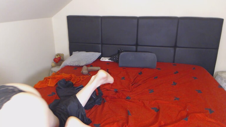 Zelie108's Streamate show and profile