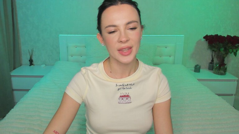 RoxyHey's Streamate show and profile