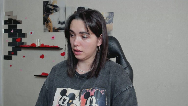 GlamNova's Streamate show and profile