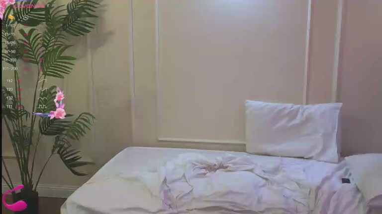 KuroRen's Streamate show and profile