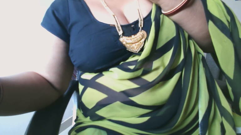 pavitra's Streamate show and profile